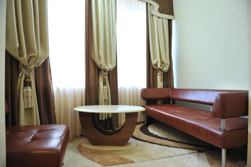 Andinna Hotel แชร์นิฟซี ภายนอก รูปภาพ